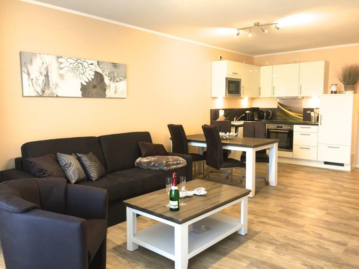 Mueritz-Brise Apartment วาเริน ภายนอก รูปภาพ